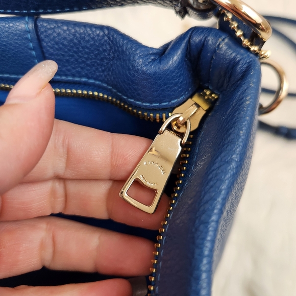 Coach Blue Pebble Leather Isabelle East West Hobo Shoulder / Crossbody Bag - Picture 13 of 16